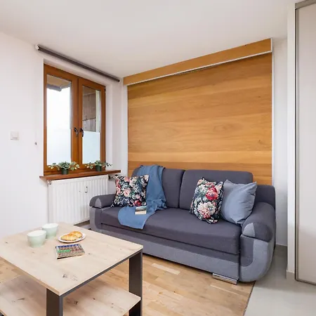 Osiedle Kasprusie Z 2 Balkonami Centrum By Renters Apartmán